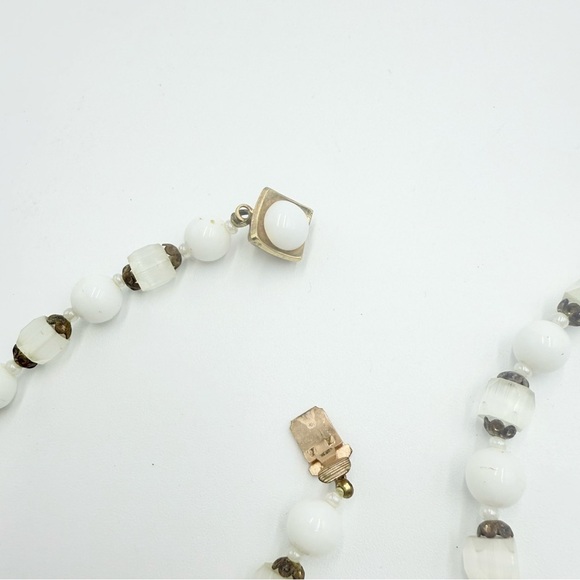Vintage Long White Milk Glass Beaded Necklace - Picture 9 of 11
